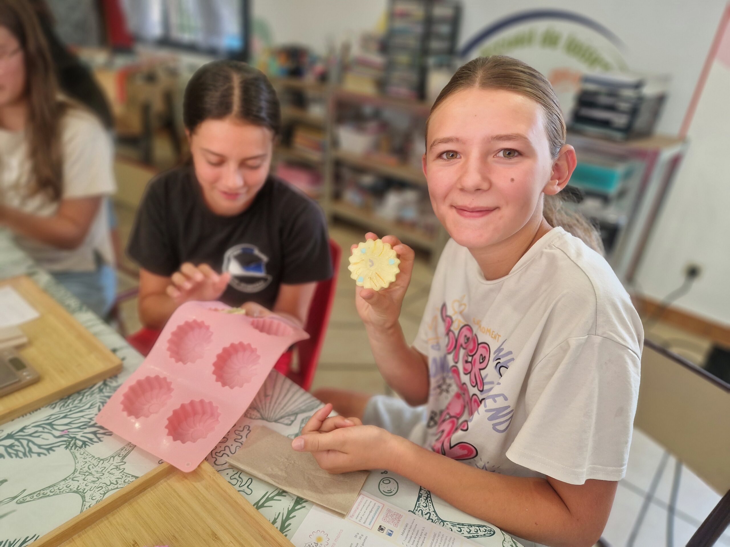 Atelier Stick à lèvres et savon fleur – Image 4